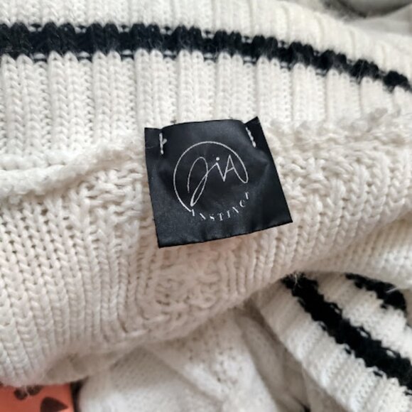 TAYLOR SWIFT INSPIRED | White Chunky Cable Knit Oversized Cardigan Wool Blend OS - Picture 14 of 16